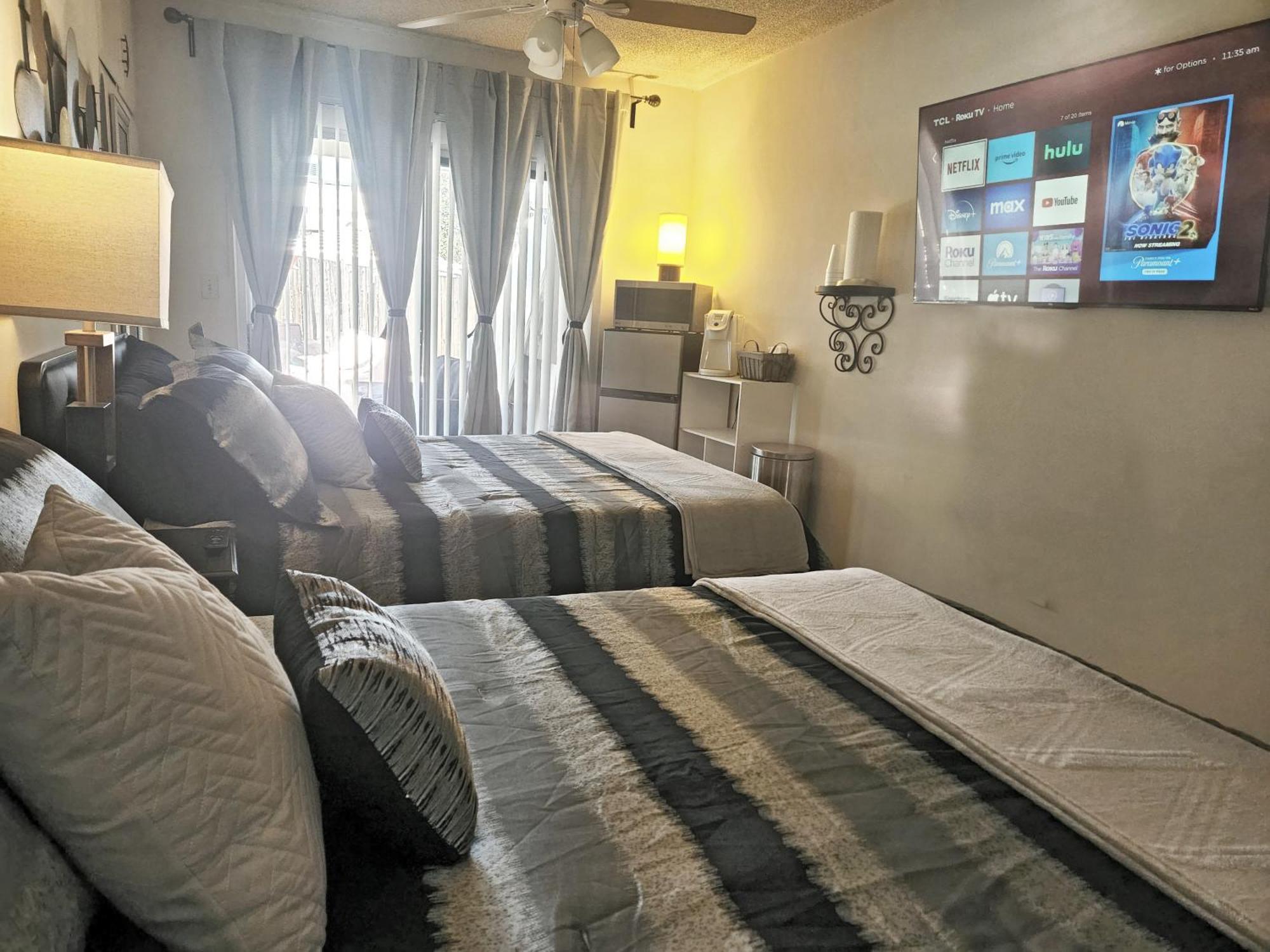 The Hathaway Suites Лос Анджелис Екстериор снимка